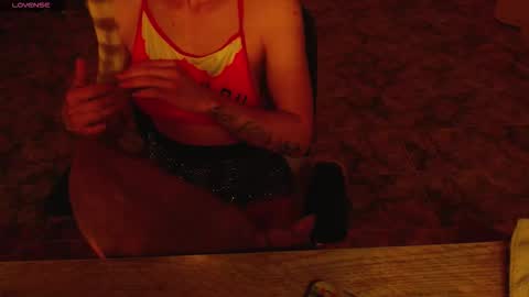 Snapshot of lisstaylor chatting on 12.03.25 Liss online show from 12.03.25