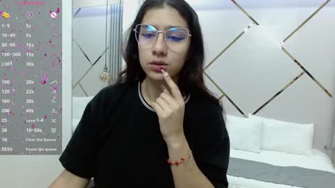 Snapshot of lita_rogers chatting on 12.17.24 Lita online show from 12.17.24