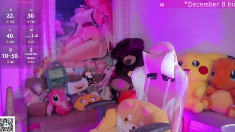 Snapshot of little__ary chatting on 12.06.24 little ary online show from 12.06.24