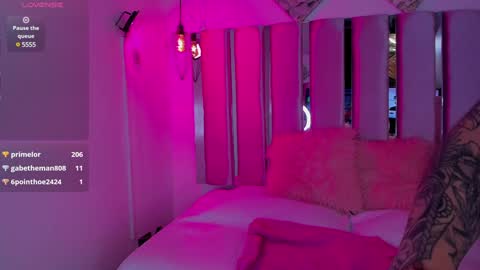 Snapshot of little__ary chatting on 12.11.24 little ary online show from 12.11.24