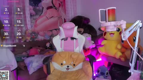 Snapshot of little__ary chatting on 12.23.24 little ary online show from 12.23.24