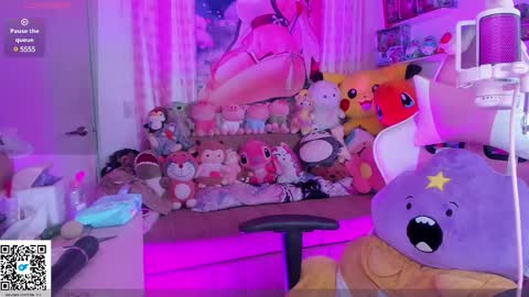 Snapshot of little__ary chatting on 02.15.25 little ary online show from 02.15.25