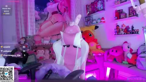 Snapshot of little__ary chatting on 02.27.25 little ary online show from 02.27.25