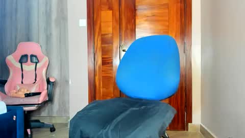 little_africa online show from 04.15.26