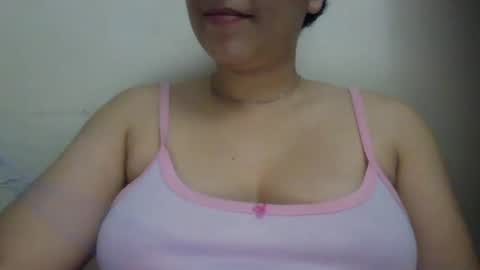 Snapshot of little_anef chatting on 12.12.24 little_anef online show from 12.12.24