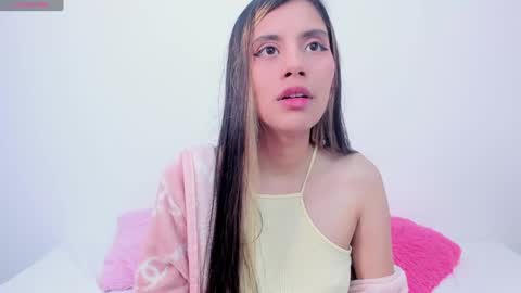 Snapshot of little_angelhot chatting on 12.21.24 angelica online show from 12.21.24