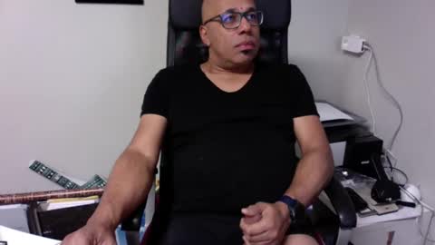 Snapshot of little_buddha chatting on 01.02.25 Pure Black Power online show from 01.02.25