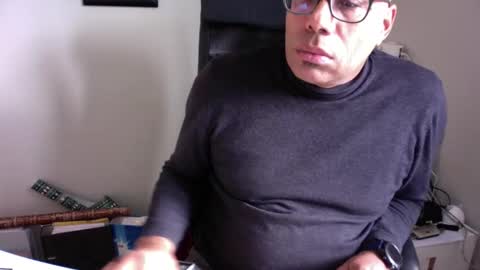 Snapshot of little_buddha chatting on 01.06.25 Pure Black Power online show from 01.06.25