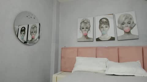 Snapshot of little_doll_4u chatting on 01.24.25 ANNI online show from 01.24.25