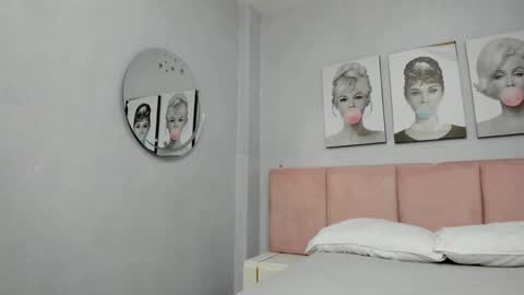 Snapshot of little_doll_4u chatting on 01.31.25 ANNI online show from 01.31.25