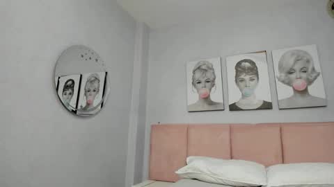 Snapshot of little_doll_4u chatting on 02.01.25 ANNI online show from 02.01.25