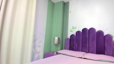 Snapshot of little_doll_4u chatting on 02.14.25 ANNI online show from 02.14.25