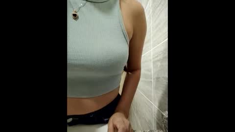 Snapshot of little_doll_4u chatting on 03.01.25 ANNI online show from 03.01.25