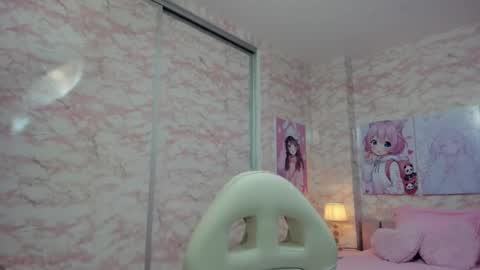 Snapshot of little_doll_4u chatting on 11.18.25 ANNI online show from 11.18.25