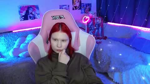 Snapshot of little_kitsune chatting on 03.11.25 Rachel online show from 03.11.25