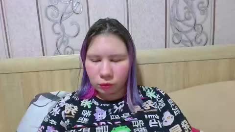 Snapshot of little_kitsune chatting on 09.24.25 Rachel online show from 09.24.25