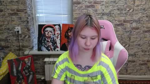 Snapshot of little_kitsune chatting on 12.14.25 Rachel online show from 12.14.25