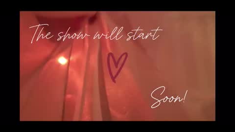 Snapshot of little_maeve chatting on 09.13.25 Maeve online show from 09.13.25