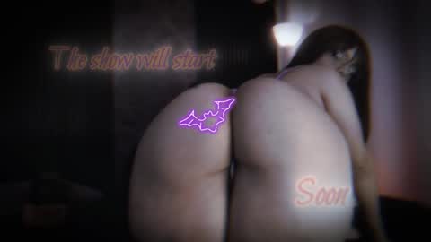 Snapshot of little_maeve chatting on 10.13.25 Maeve online show from 10.13.25