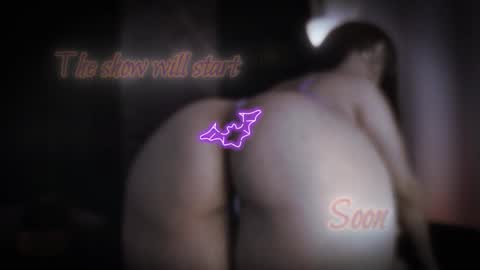 Snapshot of little_maeve chatting on 10.27.25 Maeve online show from 10.27.25