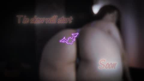 Snapshot of little_maeve chatting on 10.31.25 Maeve online show from 10.31.25