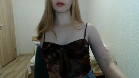 Snapshot of little_mariaa chatting on 09.15.25 Maria online show from 09.15.25