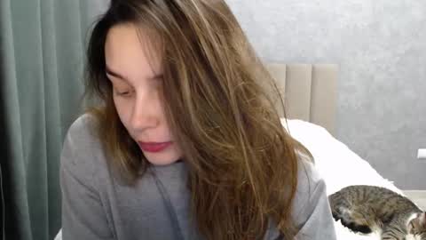 Mia   Im online every day 1530 PM in New York  2030 PM in London online show from 02.04.25