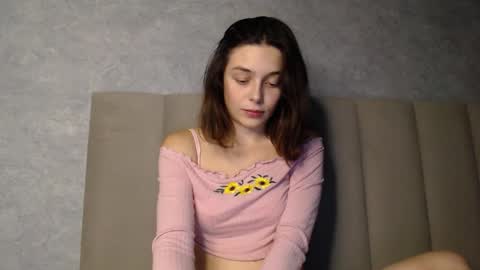 Mia   Im online every day 1530 PM in New York  2030 PM in London online show from 10.21.25