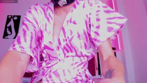 Snapshot of little_nauughty2 chatting on 12.11.24 Little Nauughty2 online show from 12.11.24