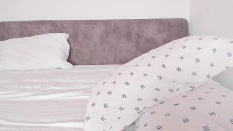 hey im anna online show from 02.26.25