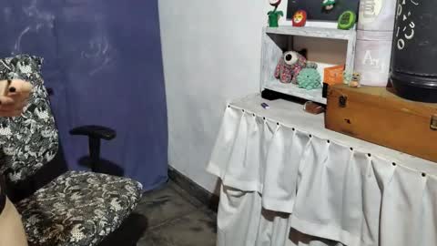 Snapshot of little_savage chatting on 10.18.25 little_savage online show from 10.18.25