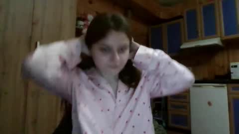 little_shygirl_ online show from 11.20.25