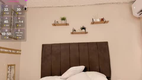 Snapshot of little_sugar19 chatting on 10.13.25 alex online show from 10.13.25