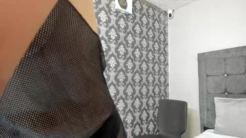 Snapshot of little_sugar19 chatting on 12.15.25 alex online show from 12.15.25