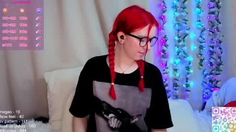 Snapshot of little_teya chatting on 02.28.26 little Teya online show from 02.28.26