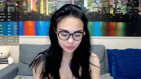 Snapshot of little_v1rgin_angel chatting on 12.05.24 Kwan online show from 12.05.24