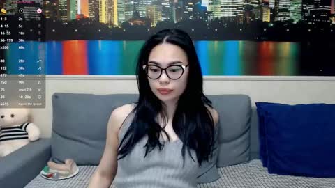 Snapshot of little_v1rgin_angel chatting on 12.07.24 Kwan online show from 12.07.24