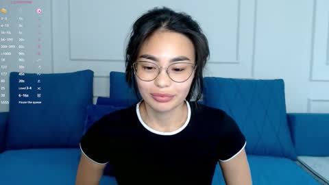 Snapshot of little_v1rgin_angel chatting on 10.14.25 Kwan online show from 10.14.25