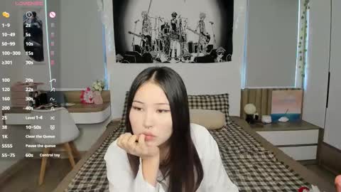 Yena and Gabby online show from 02.25.26