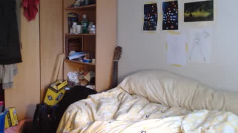 Snapshot of littlealien7 chatting on 11.02.25 littlealien7 online show from 11.02.25