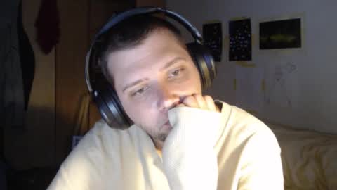 Snapshot of littlealien7 chatting on 11.12.25 littlealien7 online show from 11.12.25