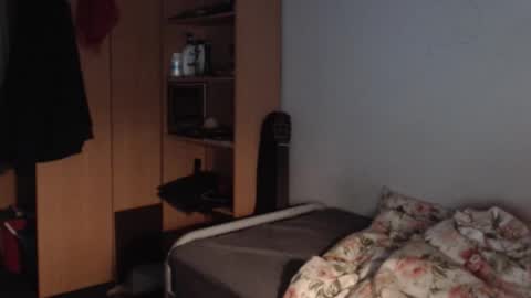 Snapshot of littlealien7 chatting on 02.13.26 littlealien7 online show from 02.13.26