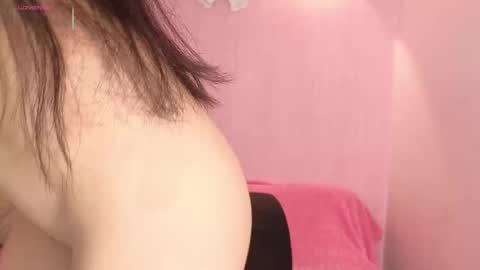 Snapshot of littlearii chatting on 02.05.26 Ari online show from 02.05.26