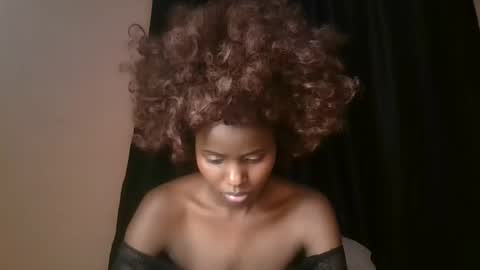 Snapshot of littlebunny2_ chatting on 02.07.26 littlebunny2 online show from 02.07.26