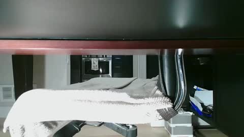 Snapshot of littleclitty247 chatting on 09.19.25 Littlleclitty247 online show from 09.19.25