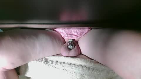 Snapshot of littleclitty247 chatting on 09.21.25 Littlleclitty247 online show from 09.21.25