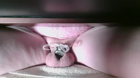 Snapshot of littleclitty247 chatting on 11.07.25 Littlleclitty247 online show from 11.07.25