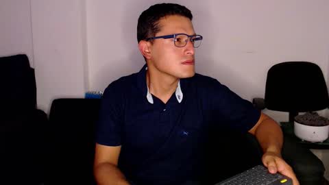 Manu online show from 12.04.25