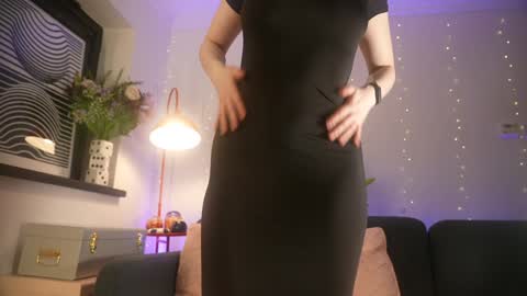 Emily Hill online show from 03.25.26