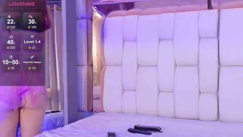 Snapshot of littleeaprill chatting on 02.19.26 April online show from 02.19.26